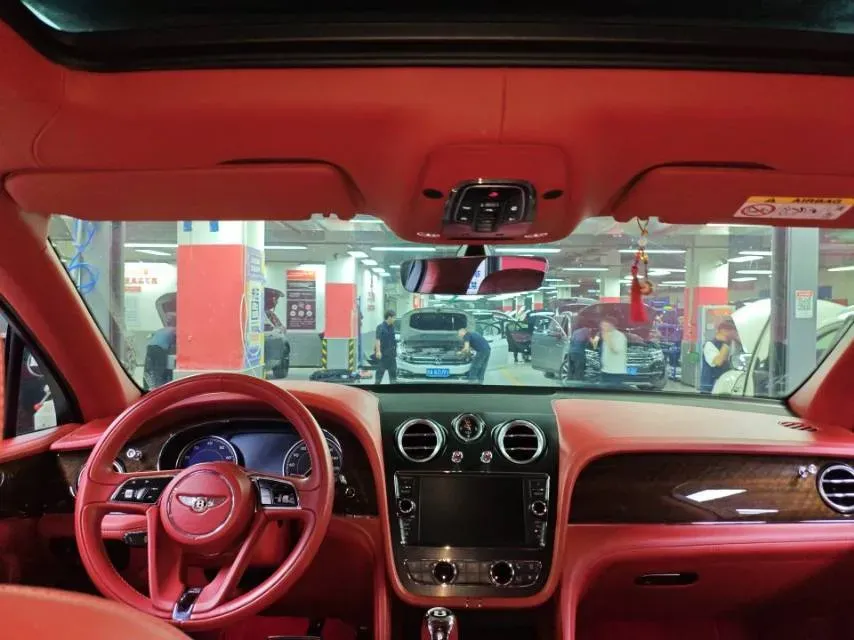2021 Bentley Bentayga 4.0T 550HP V8 8AT,autocango,china used car exporter,china ev exporter,chinese used car exporter,chinese used ev exporter