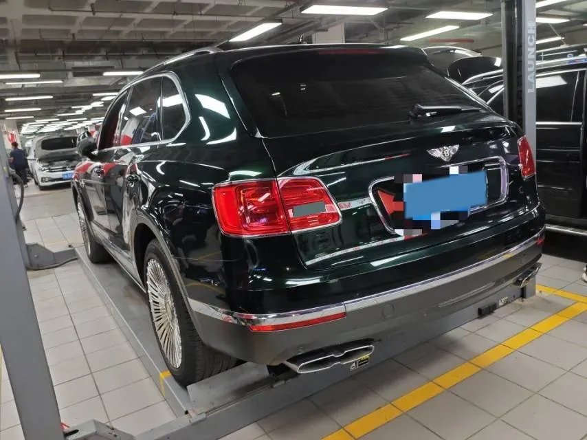 2021 Bentley Bentayga 4.0T 550HP V8 8AT,autocango,china used car exporter,china ev exporter,chinese used car exporter,chinese used ev exporter