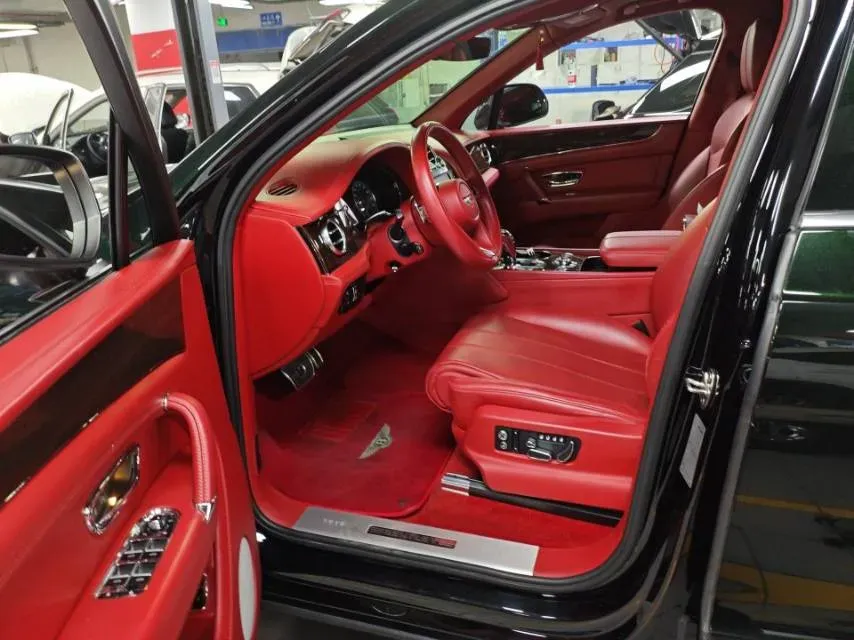 2021 Bentley Bentayga 4.0T 550HP V8 8AT,autocango,china used car exporter,china ev exporter,chinese used car exporter,chinese used ev exporter
