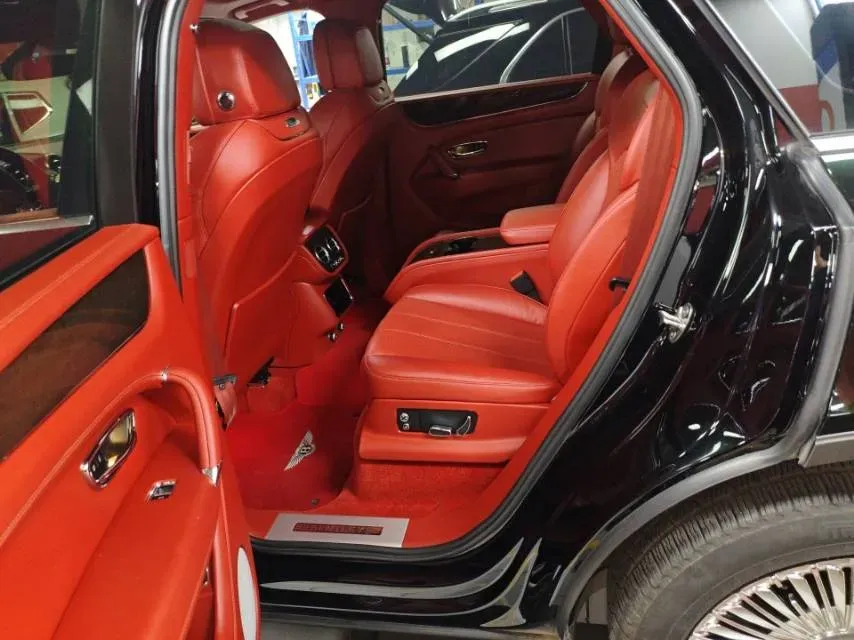 2021 Bentley Bentayga 4.0T 550HP V8 8AT,autocango,china used car exporter,china ev exporter,chinese used car exporter,chinese used ev exporter