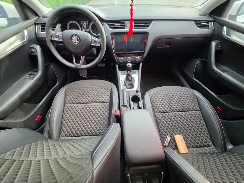 2019 Skoda Octavia 1.2T 116HP L4 7DCT,autocango,china used car exporter,china ev exporter,chinese used car exporter,chinese used ev exporter