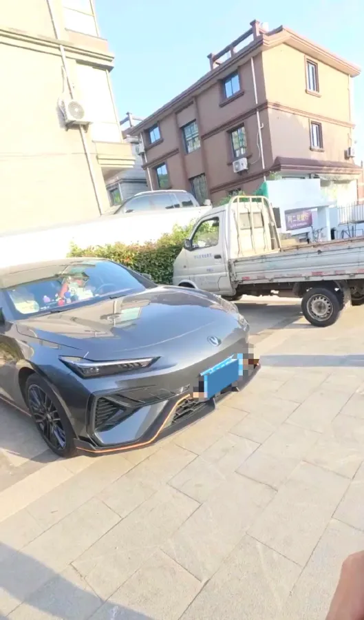 2025 ChangAn UNI-V 1.5T 192HP L4 7DCT,autocango,china used car exporter,china ev exporter,chinese used car exporter,chinese used ev exporter