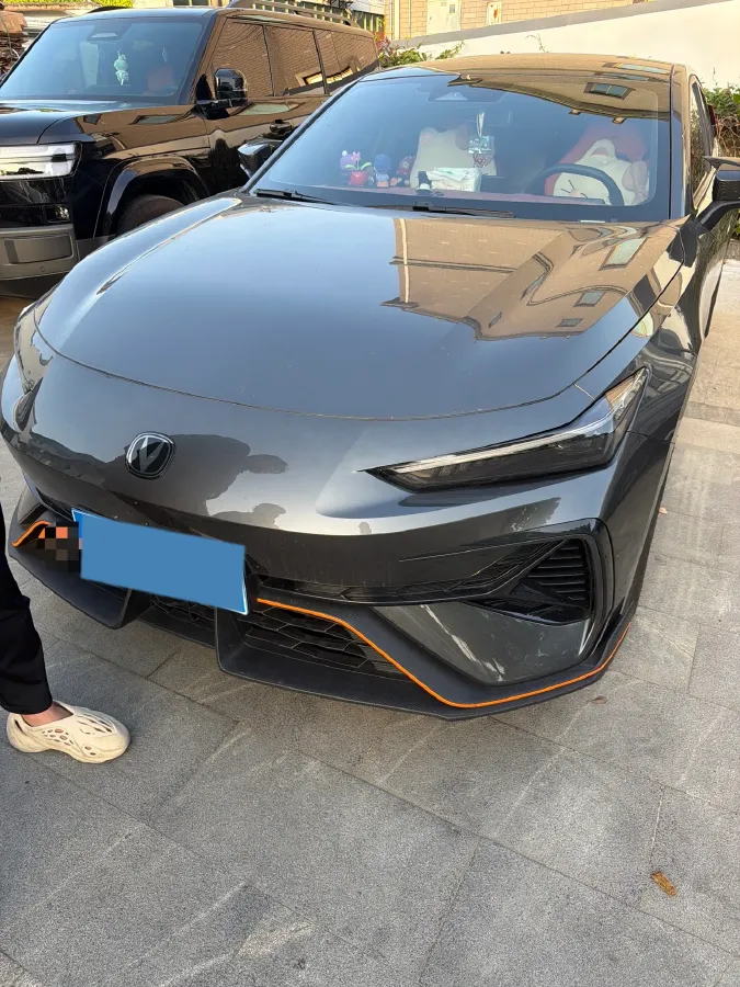 2025 ChangAn UNI-V 1.5T 192HP L4 7DCT,autocango,china used car exporter,china ev exporter,chinese used car exporter,chinese used ev exporter