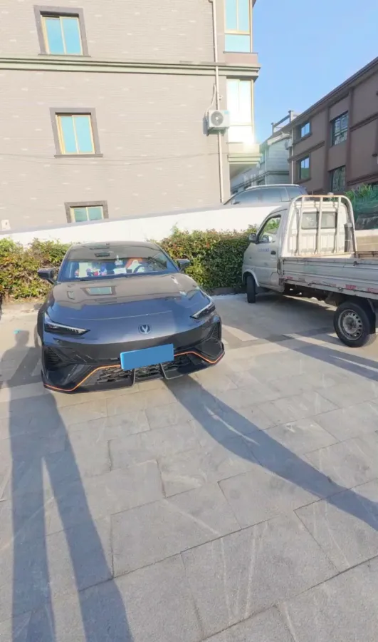 2025 ChangAn UNI-V 1.5T 192HP L4 7DCT,autocango,china used car exporter,china ev exporter,chinese used car exporter,chinese used ev exporter