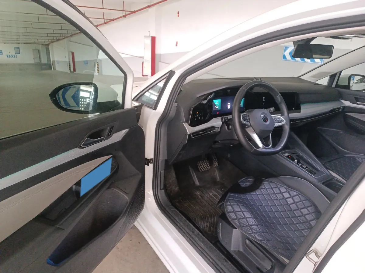 2023 Volkswagen Golf 1.4T 150HP L4 7DCT,autocango,china used car exporter,china ev exporter,chinese used car exporter,chinese used ev exporter