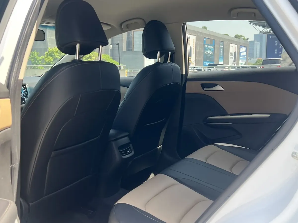 2022 Chevrolet Monza 1.5L 113HP L4 6AT,autocango,china used car exporter,china ev exporter,chinese used car exporter,chinese used ev exporter