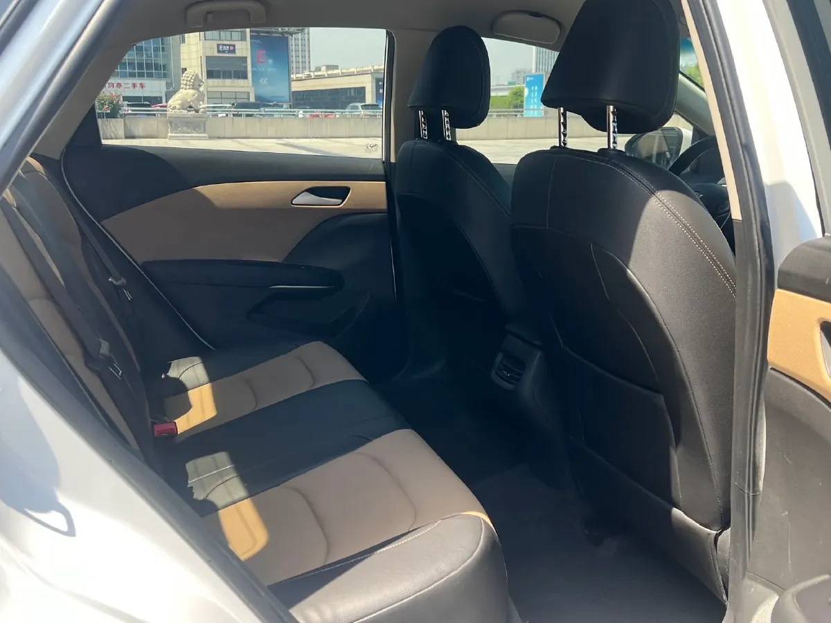 2022 Chevrolet Monza 1.5L 113HP L4 6AT,autocango,china used car exporter,china ev exporter,chinese used car exporter,chinese used ev exporter