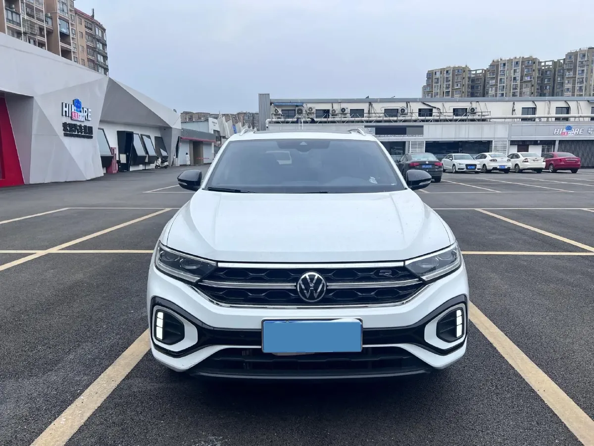 2024 Volkswagen T-Roc 1.5T 160HP L4 7DCT,autocango,china used car exporter,china ev exporter,chinese used car exporter,chinese used ev exporter