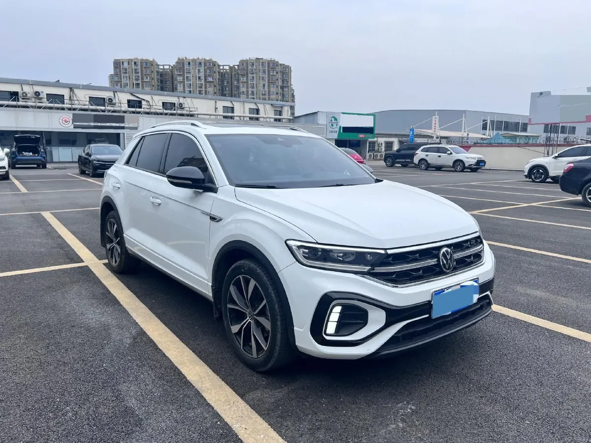 2024 Volkswagen T-Roc 1.5T 160HP L4 7DCT,autocango,china used car exporter,china ev exporter,chinese used car exporter,chinese used ev exporter