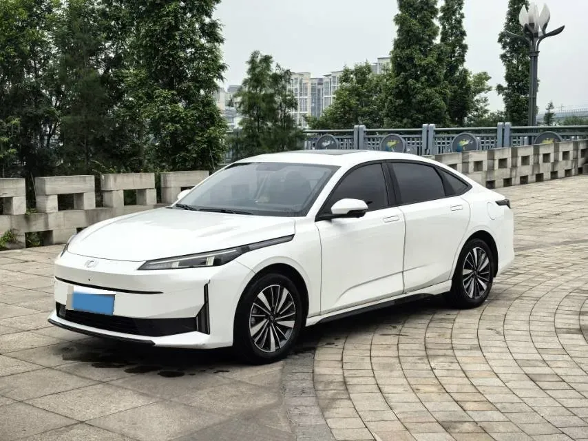 2024 ChangAn QiYuan A05 1.5L 110HP L4 E-CVT PHEV 18.99KWH,autocango,china used car exporter,china ev exporter,chinese used car exporter,chinese used ev exporter