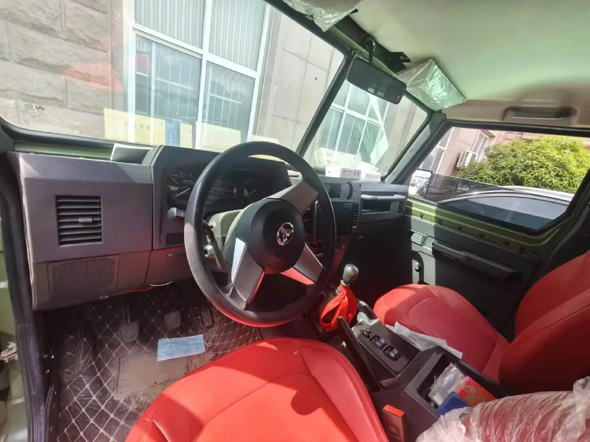 2019 MAXUS XinTu V80 2.0T 139HP L4 6MT,autocango,china used car exporter,china ev exporter,chinese used car exporter,chinese used ev exporter