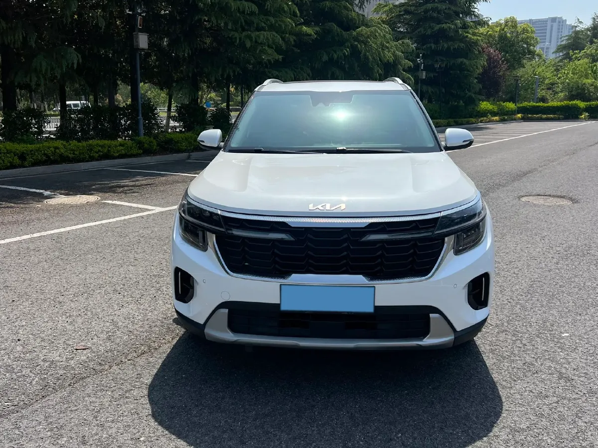 2023 Kia Seltos 1.5L 115HP L4 CVT,autocango,china used car exporter,china ev exporter,chinese used car exporter,chinese used ev exporter