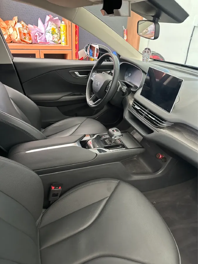 2023 HongQi E-QM5 BEV 54KWH,autocango,china used car exporter,china ev exporter,chinese used car exporter,chinese used ev exporter