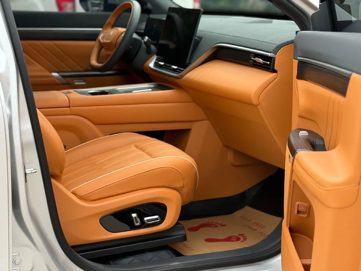 2025 DongFeng eπ eπ008 1.5T 147HP L4 REEV 34.32KWH,autocango,china used car exporter,china ev exporter,chinese used car exporter,chinese used ev exporter