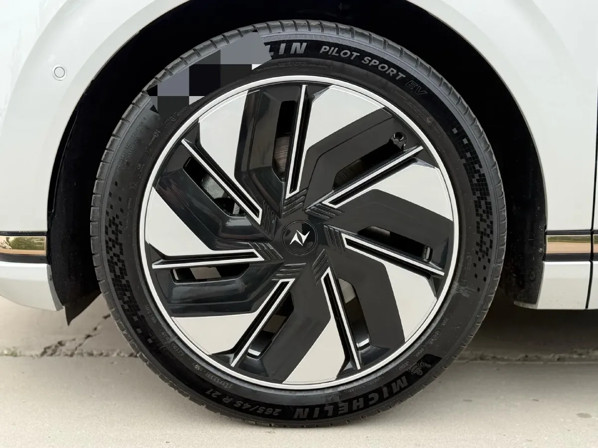 2025 DongFeng eπ eπ008 1.5T 147HP L4 REEV 34.32KWH,autocango,china used car exporter,china ev exporter,chinese used car exporter,chinese used ev exporter