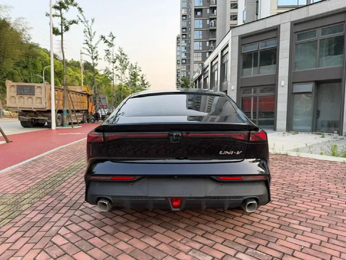 2023 ChangAn UNI-V iDD 1.5T 170HP L4 6TCT PHEV 18.4KWH,autocango,china used car exporter,china ev exporter,chinese used car exporter,chinese used ev exporter