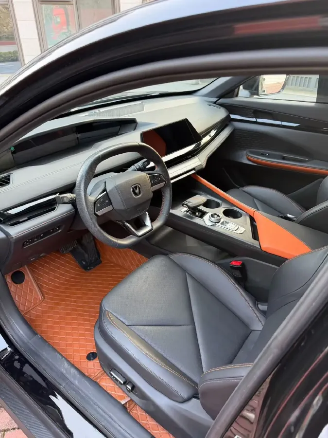 2023 ChangAn UNI-V iDD 1.5T 170HP L4 6TCT PHEV 18.4KWH,autocango,china used car exporter,china ev exporter,chinese used car exporter,chinese used ev exporter