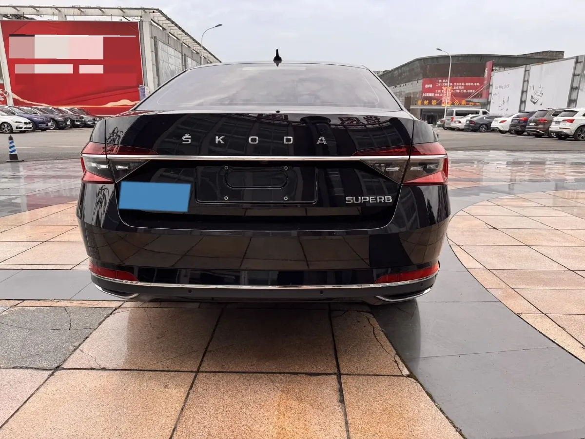 2023 Skoda Superb 1.4T 150HP L4 7DCT,autocango,china used car exporter,china ev exporter,chinese used car exporter,chinese used ev exporter