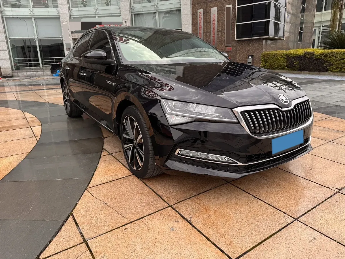 2023 Skoda Superb 1.4T 150HP L4 7DCT,autocango,china used car exporter,china ev exporter,chinese used car exporter,chinese used ev exporter