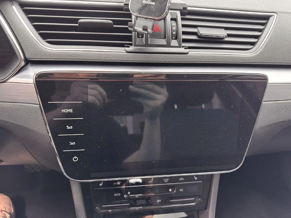 2023 Skoda Superb 1.4T 150HP L4 7DCT,autocango,china used car exporter,china ev exporter,chinese used car exporter,chinese used ev exporter