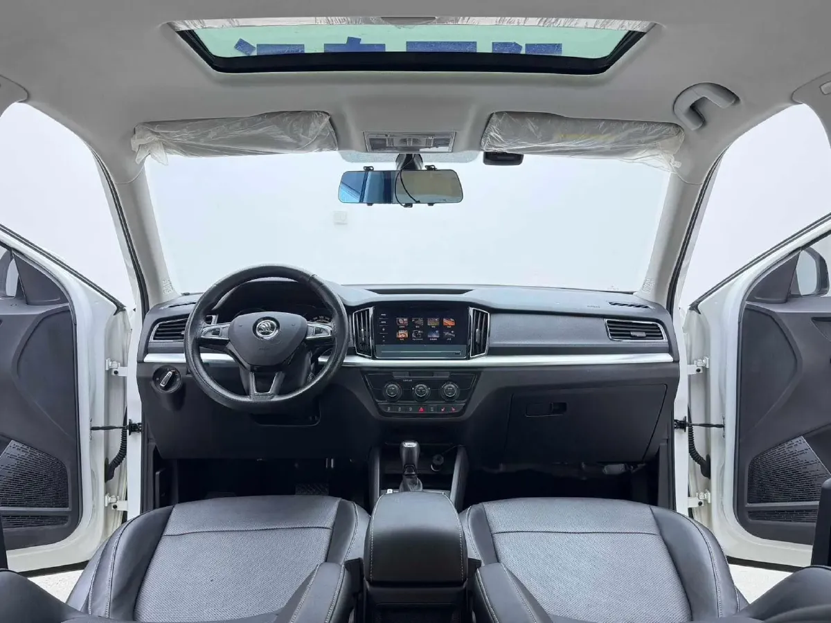 2022 Skoda Kamiq 1.5L 112HP L4 6AT,autocango,china used car exporter,china ev exporter,chinese used car exporter,chinese used ev exporter