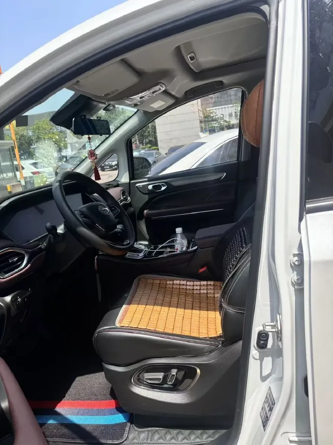 2023 GAC Trumpchi M6 1.5T 177HP L4 7DCT,autocango,china used car exporter,china ev exporter,chinese used car exporter,chinese used ev exporter