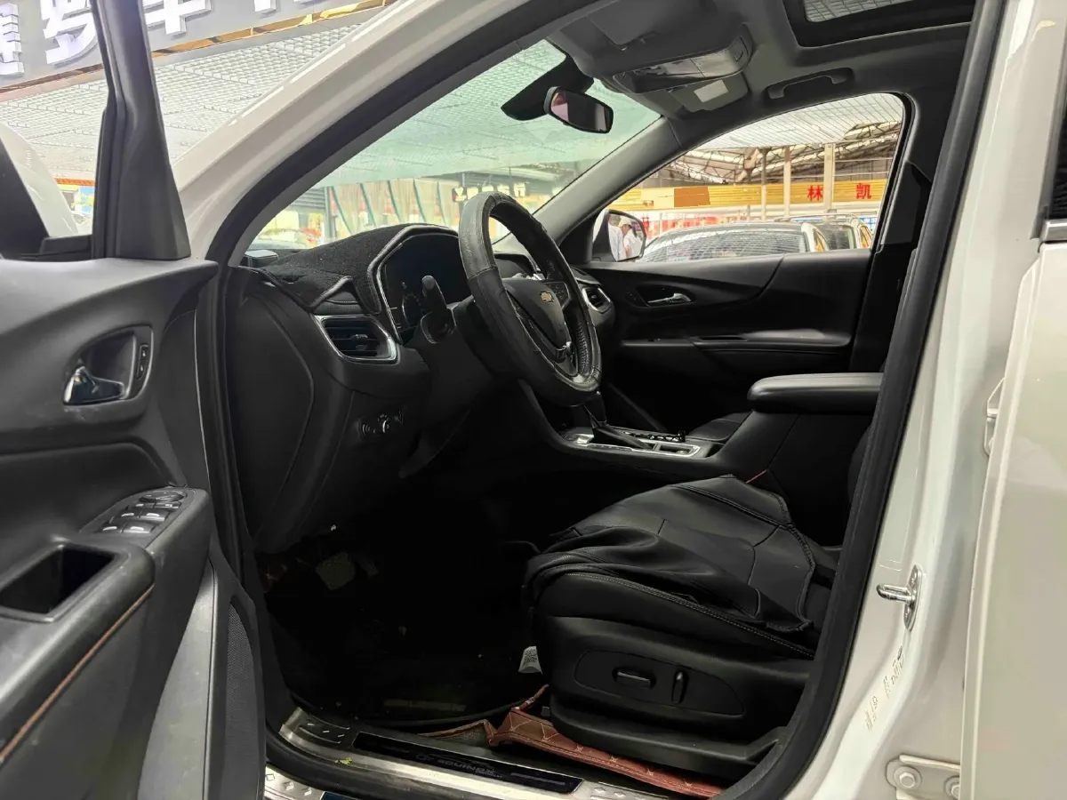 2018 Chevrolet Equinox 2.0T 260HP L4 9AT,autocango,china used car exporter,china ev exporter,chinese used car exporter,chinese used ev exporter