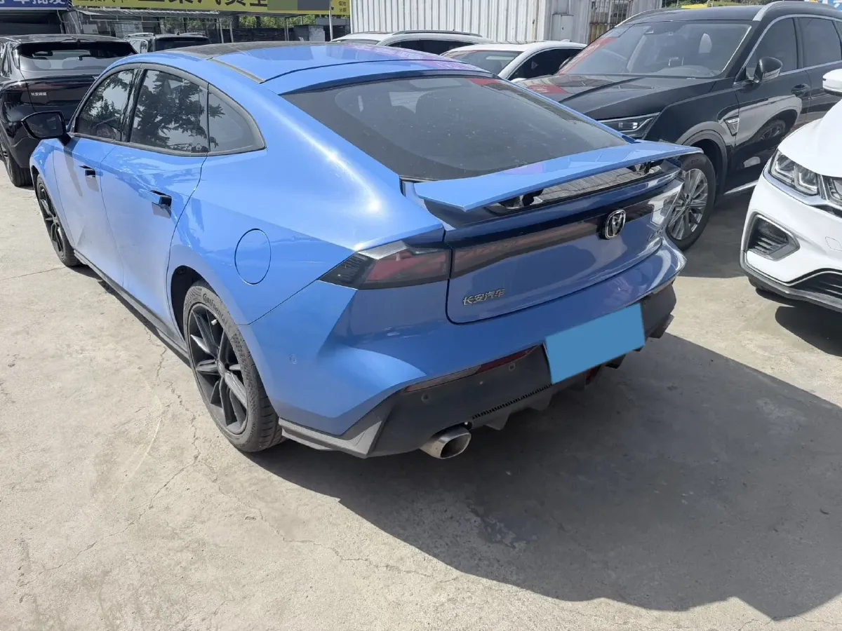 2022 ChangAn UNI-V 1.5T 188HP L4 7DCT,autocango,china used car exporter,china ev exporter,chinese used car exporter,chinese used ev exporter