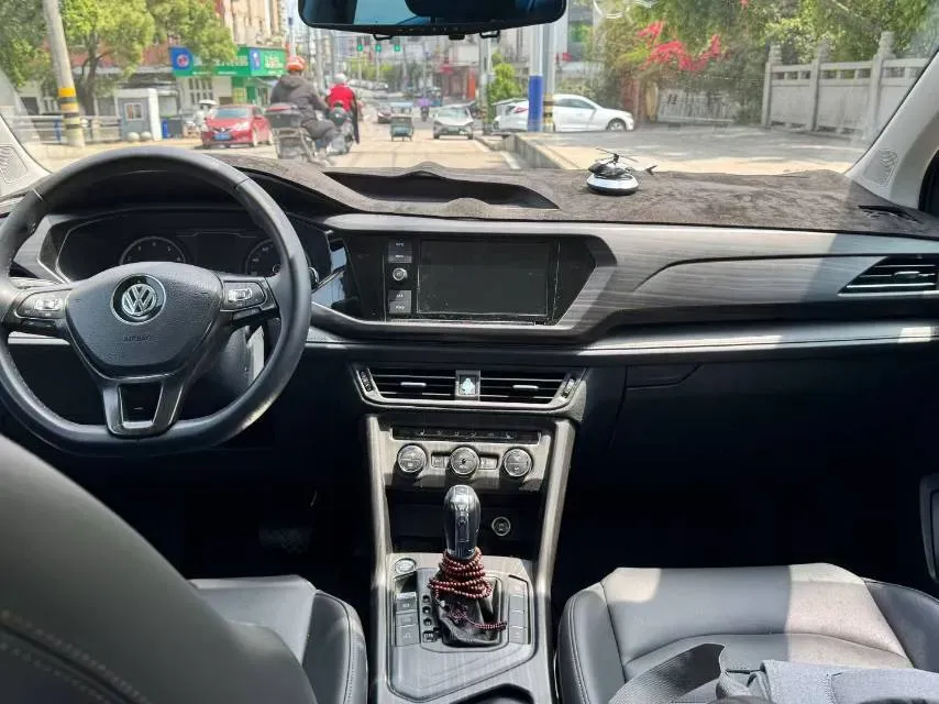 2019 MINI MINI 1.5T 102HP L3 7DCT,autocango,china used car exporter,china ev exporter,chinese used car exporter,chinese used ev exporter