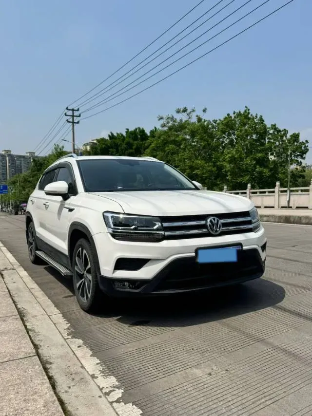 2019 MINI MINI 1.5T 102HP L3 7DCT,autocango,china used car exporter,china ev exporter,chinese used car exporter,chinese used ev exporter