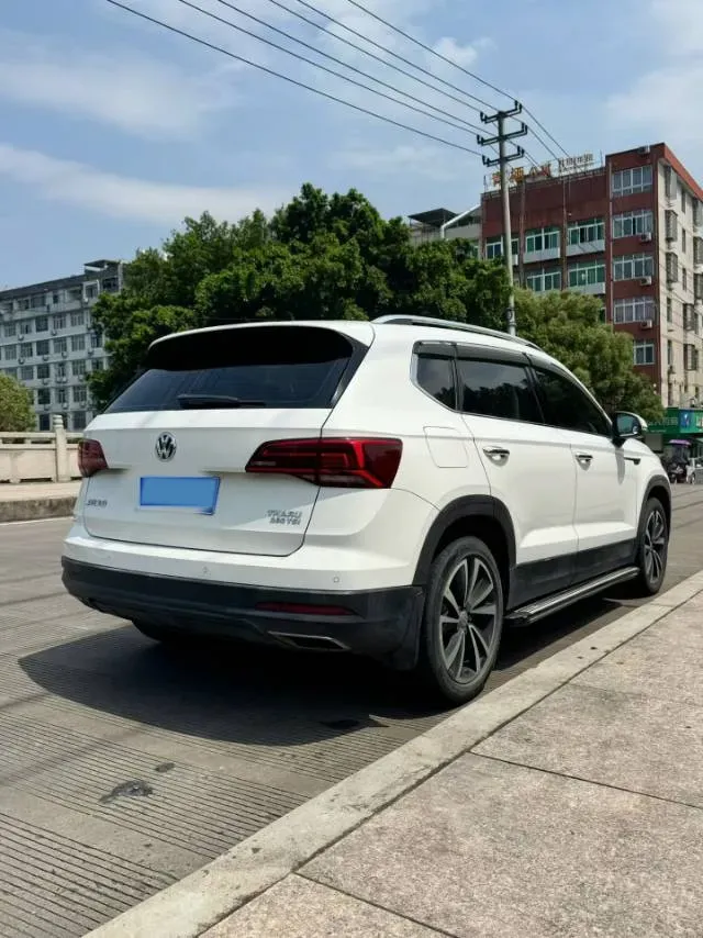 2019 MINI MINI 1.5T 102HP L3 7DCT,autocango,china used car exporter,china ev exporter,chinese used car exporter,chinese used ev exporter