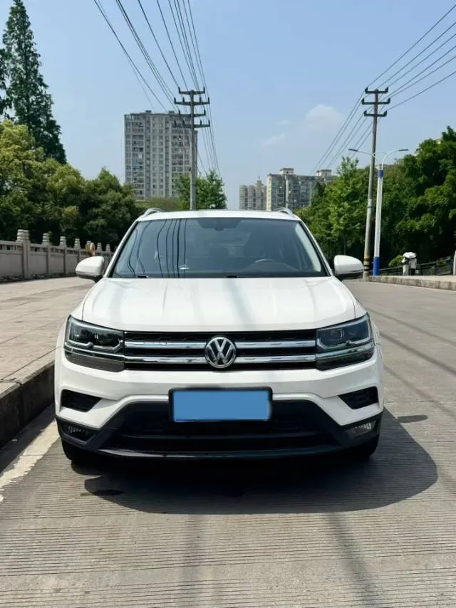 2019 MINI MINI 1.5T 102HP L3 7DCT,autocango,china used car exporter,china ev exporter,chinese used car exporter,chinese used ev exporter