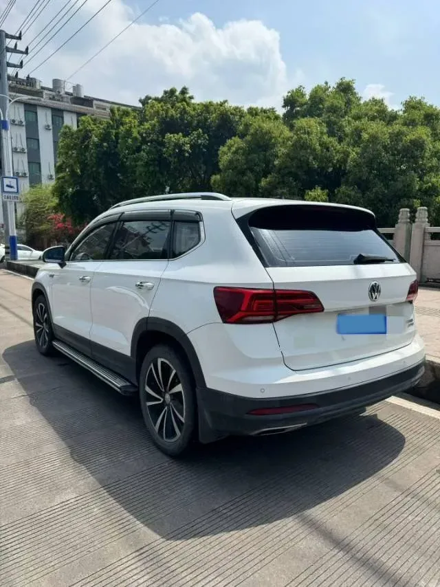 2019 MINI MINI 1.5T 102HP L3 7DCT,autocango,china used car exporter,china ev exporter,chinese used car exporter,chinese used ev exporter