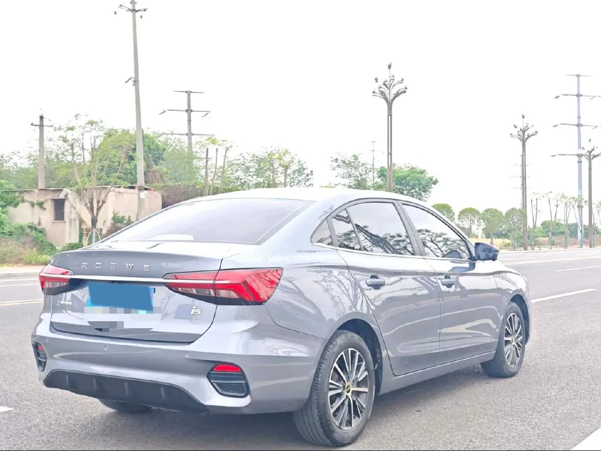 2021 Roewe i5 1.5L 120HP L4 CVT,autocango,china used car exporter,china ev exporter,chinese used car exporter,chinese used ev exporter