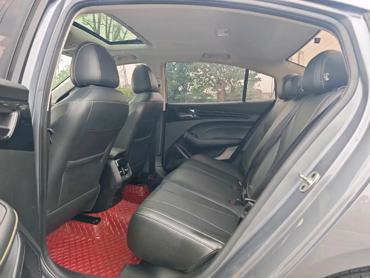 2021 Roewe i5 1.5L 120HP L4 CVT,autocango,china used car exporter,china ev exporter,chinese used car exporter,chinese used ev exporter