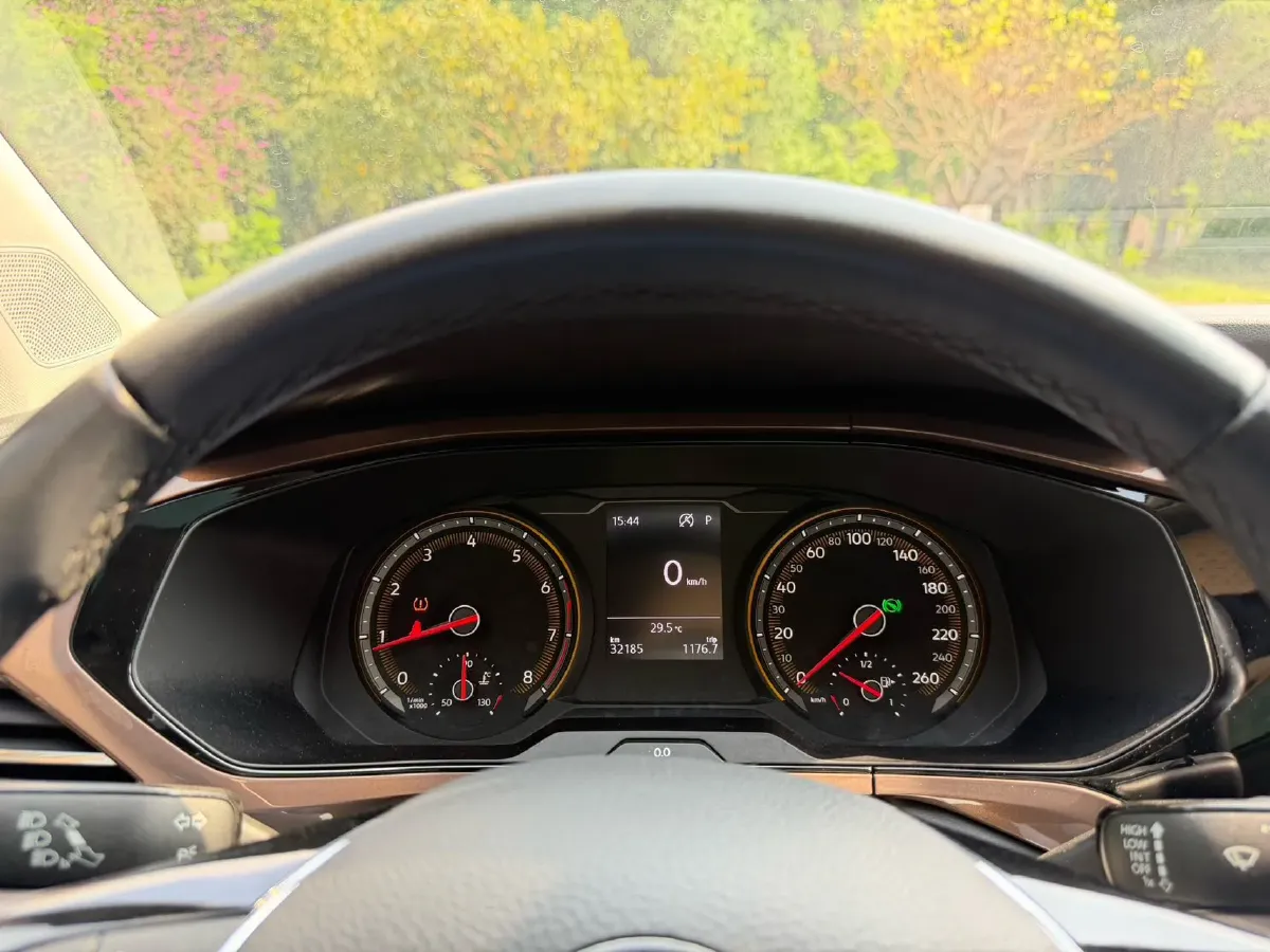 2021 Volkswagen Tharu 1.4T 150HP L4 7DCT,autocango,china used car exporter,china ev exporter,chinese used car exporter,chinese used ev exporter