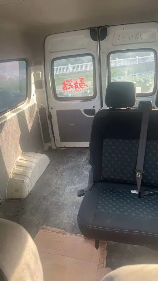 2021 MAXUS XinTu V80 2.0T 127HP L4 6MT,autocango,china used car exporter,china ev exporter,chinese used car exporter,chinese used ev exporter