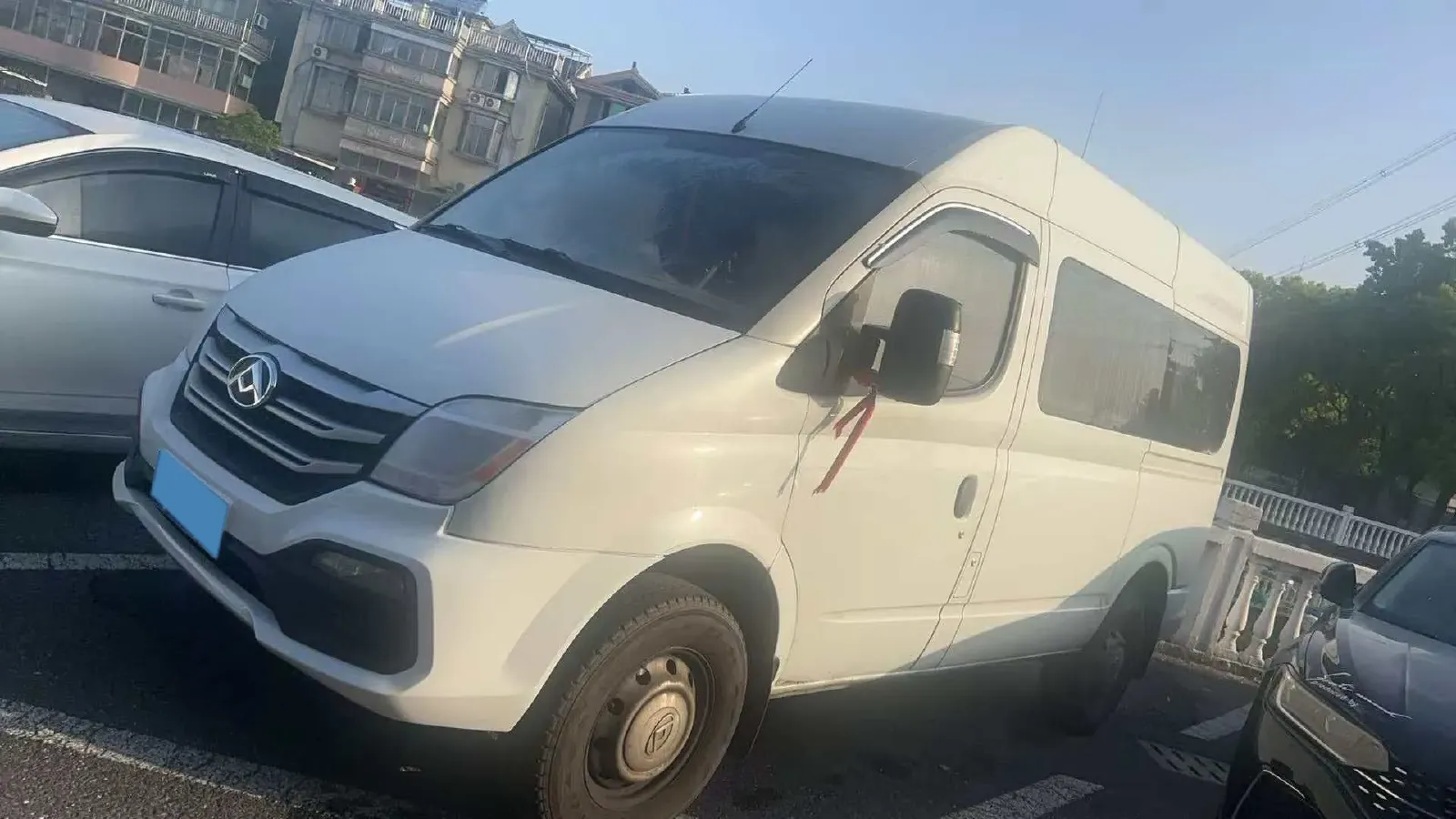 2021 MAXUS XinTu V80 2.0T 127HP L4 6MT,autocango,china used car exporter,china ev exporter,chinese used car exporter,chinese used ev exporter