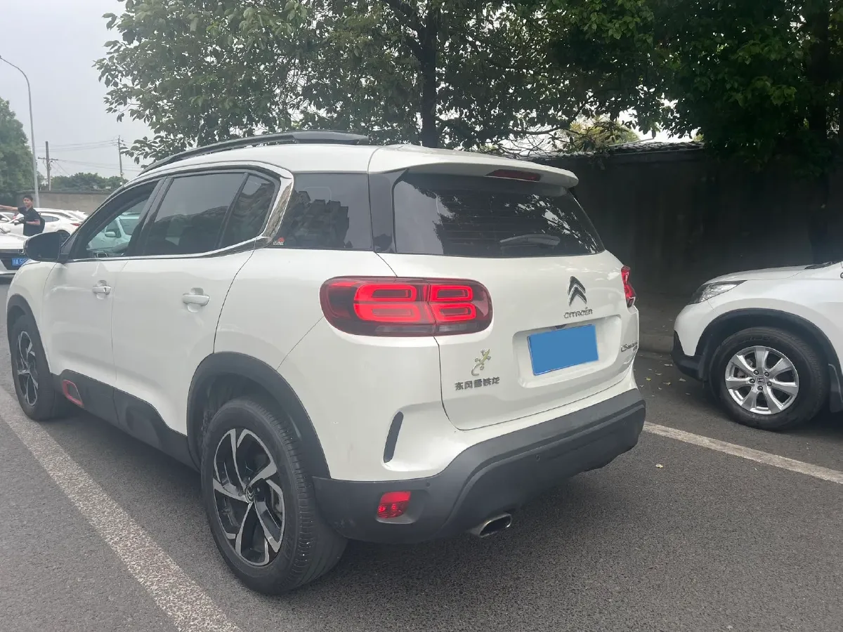 2019 Citroen C5 Aircross 1.6T 167HP L4 6AT,autocango,china used car exporter,china ev exporter,chinese used car exporter,chinese used ev exporter