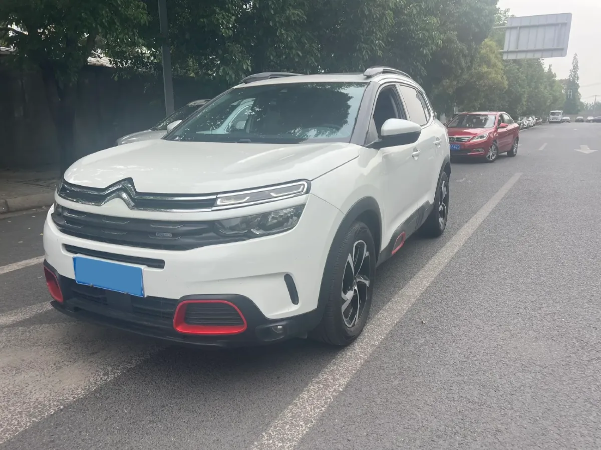 2019 Citroen C5 Aircross 1.6T 167HP L4 6AT,autocango,china used car exporter,china ev exporter,chinese used car exporter,chinese used ev exporter