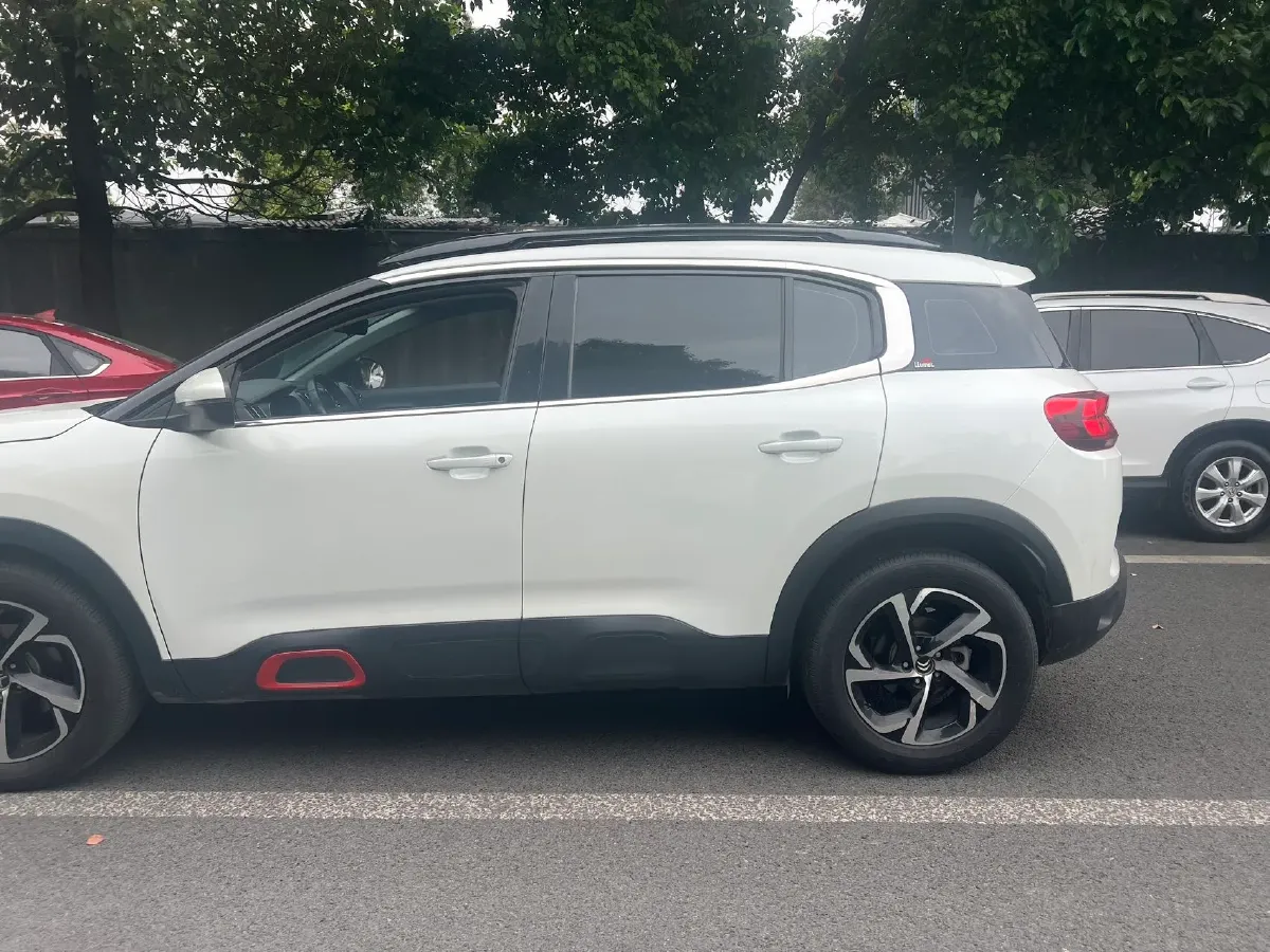 2019 Citroen C5 Aircross 1.6T 167HP L4 6AT,autocango,china used car exporter,china ev exporter,chinese used car exporter,chinese used ev exporter