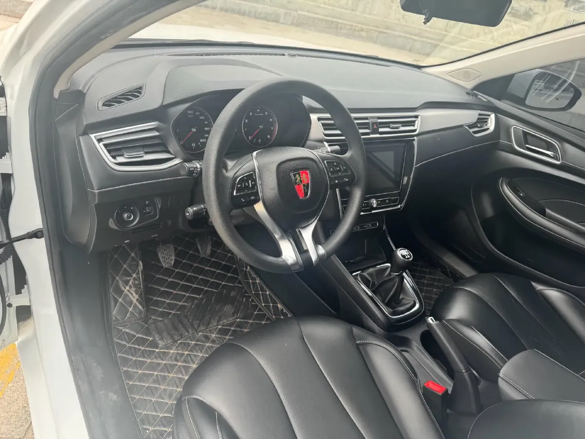 2020 Roewe i5 1.5L 120HP L4 5MT,autocango,china used car exporter,china ev exporter,chinese used car exporter,chinese used ev exporter