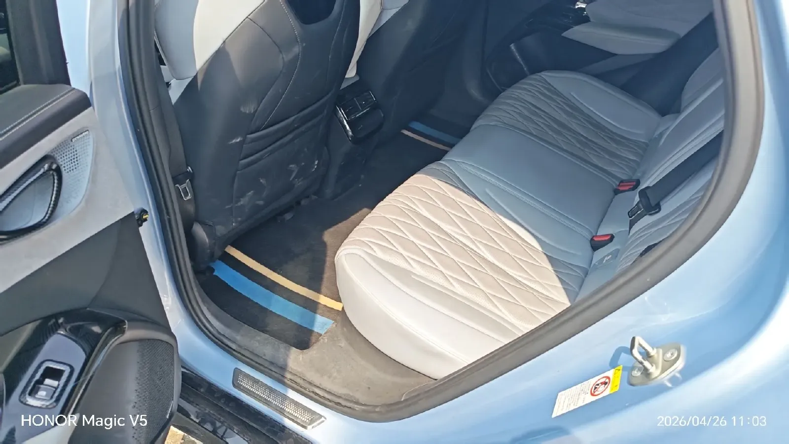 2022 AITO AITO M5 Range Extended 125HP REEV 40KWH,autocango,china used car exporter,china ev exporter,chinese used car exporter,chinese used ev exporter