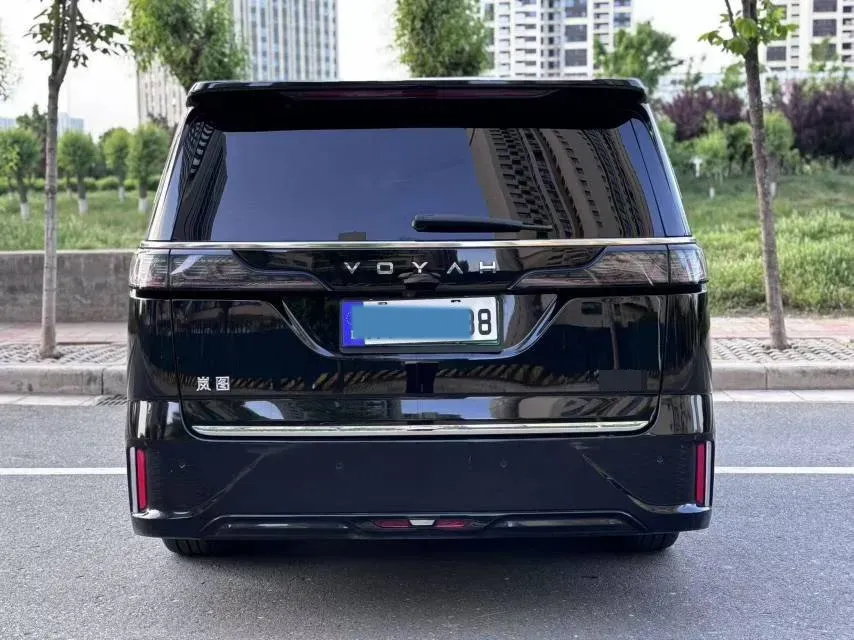 2022 Voyah Dream 1.5T 136HP L4 PHEV 25.57KWH,autocango,china used car exporter,china ev exporter,chinese used car exporter,chinese used ev exporter