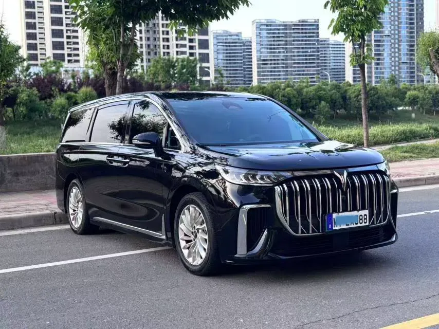 2022 Voyah Dream 1.5T 136HP L4 PHEV 25.57KWH,autocango,china used car exporter,china ev exporter,chinese used car exporter,chinese used ev exporter