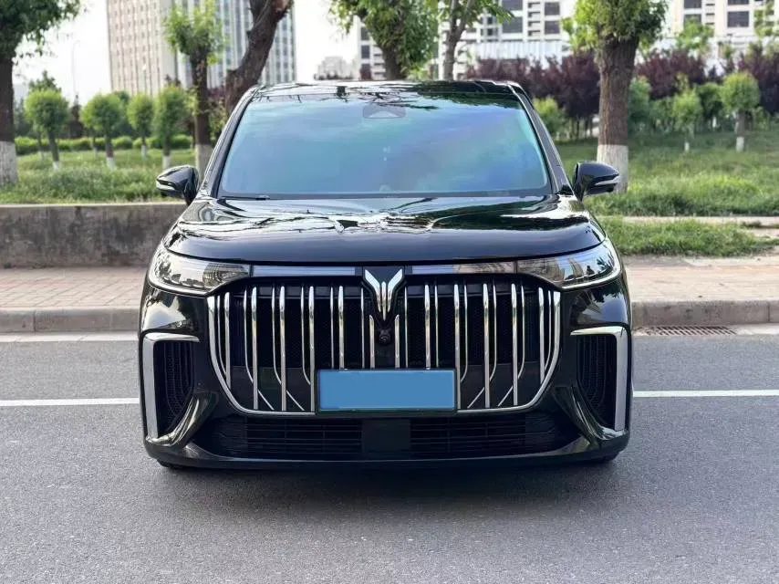 2022 Voyah Dream 1.5T 136HP L4 PHEV 25.57KWH,autocango,china used car exporter,china ev exporter,chinese used car exporter,chinese used ev exporter