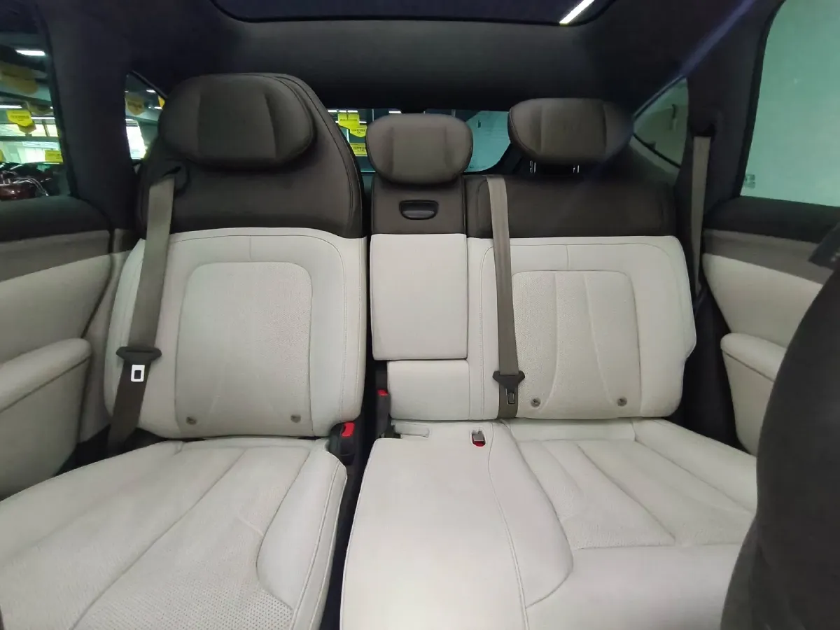 2023 IM LS7 BEV 90KWH,autocango,china used car exporter,china ev exporter,chinese used car exporter,chinese used ev exporter