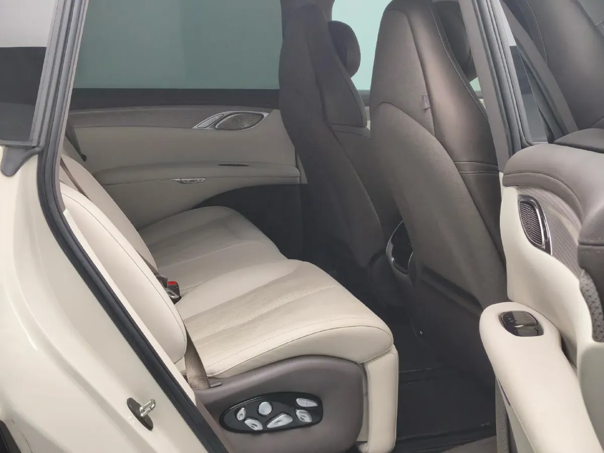 2023 IM LS7 BEV 90KWH,autocango,china used car exporter,china ev exporter,chinese used car exporter,chinese used ev exporter