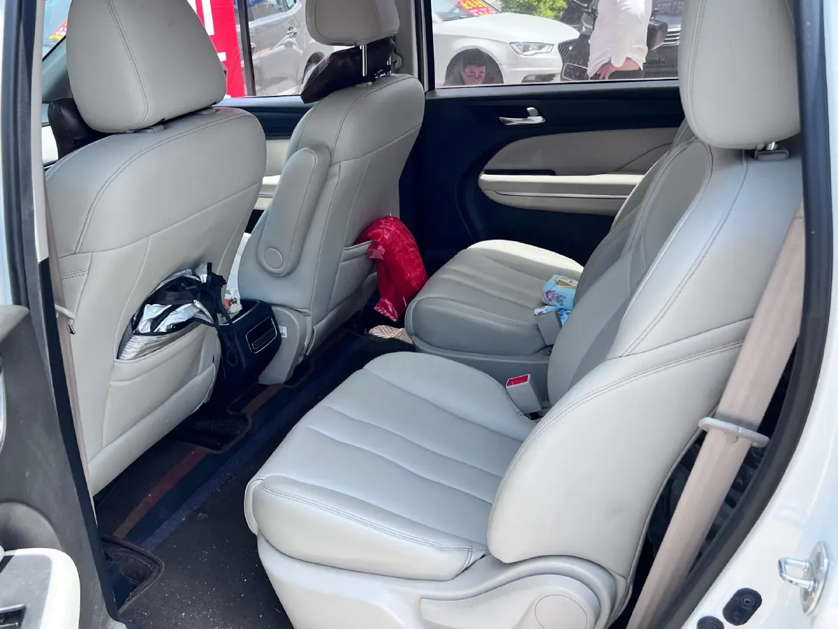 2021 GAC Trumpchi M6 1.5T 169HP L4 6MT,autocango,china used car exporter,china ev exporter,chinese used car exporter,chinese used ev exporter