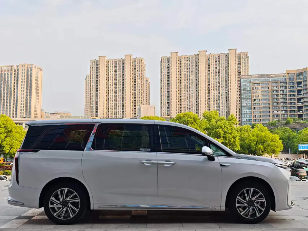 2022 MAXUS DaJia 9 BEV 90KWH,autocango,china used car exporter,china ev exporter,chinese used car exporter,chinese used ev exporter